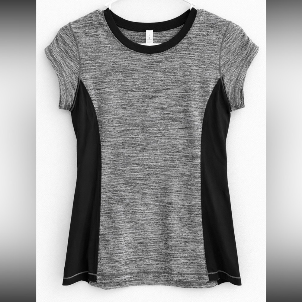 lululemon athletica Gray and Black Short Sleeve Performance Tee